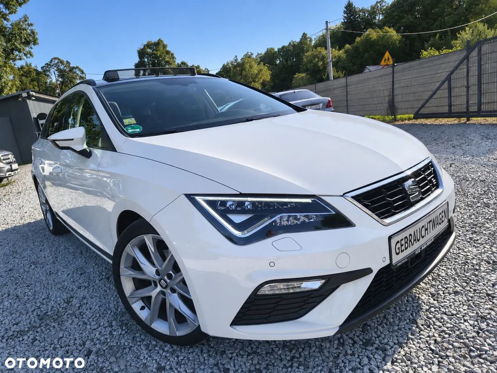 Seat Leon 1.5 eTSI OPF DSG FR Black Edition - 1