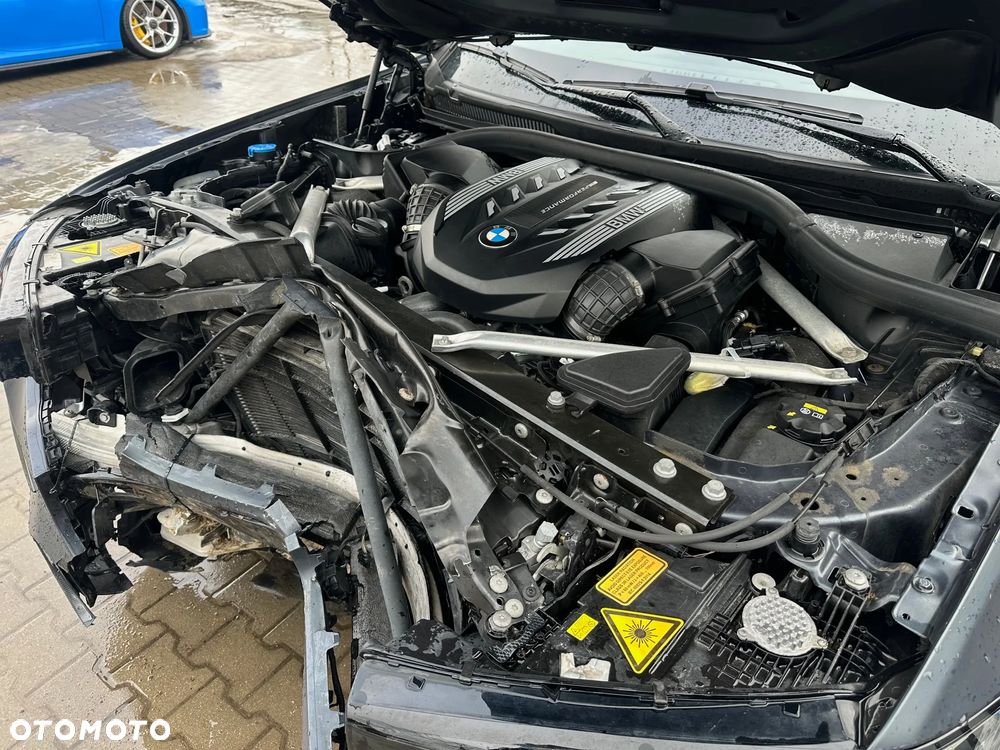 BMW X7 M50i - 14