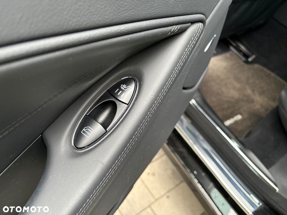 Mercedes-Benz CLS - 21