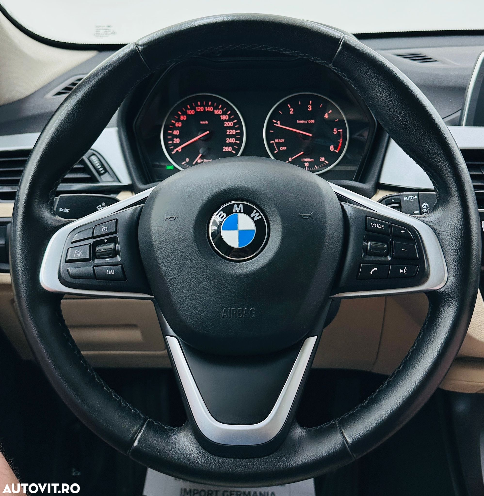 BMW X1 - 32