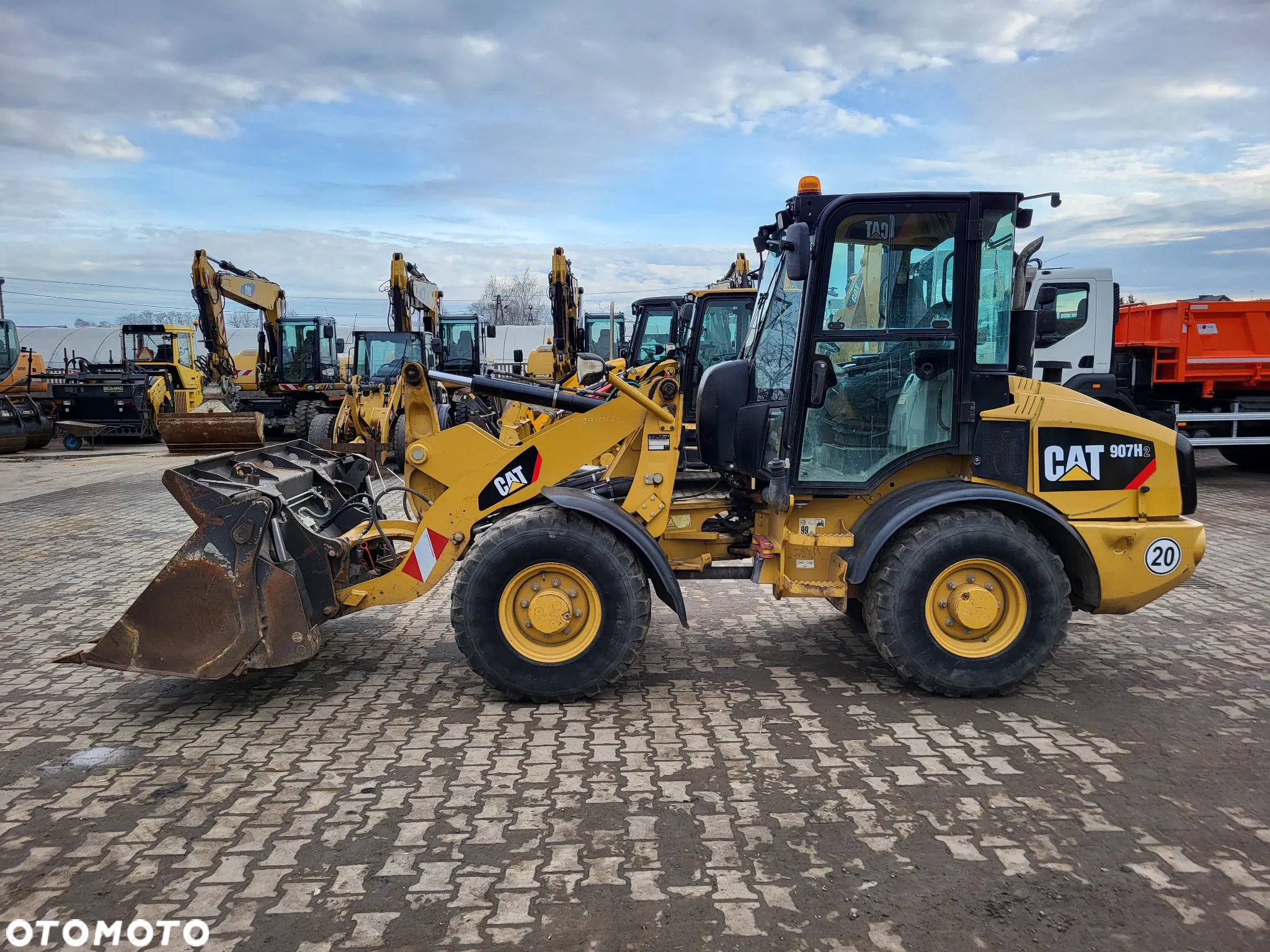 Caterpillar 907 H2 / z Niemiec / - 6