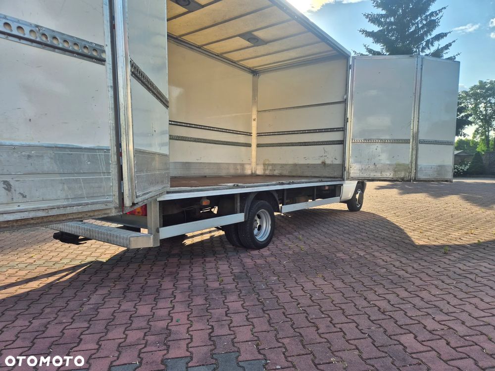 Mercedes-Benz Sprinter - 39