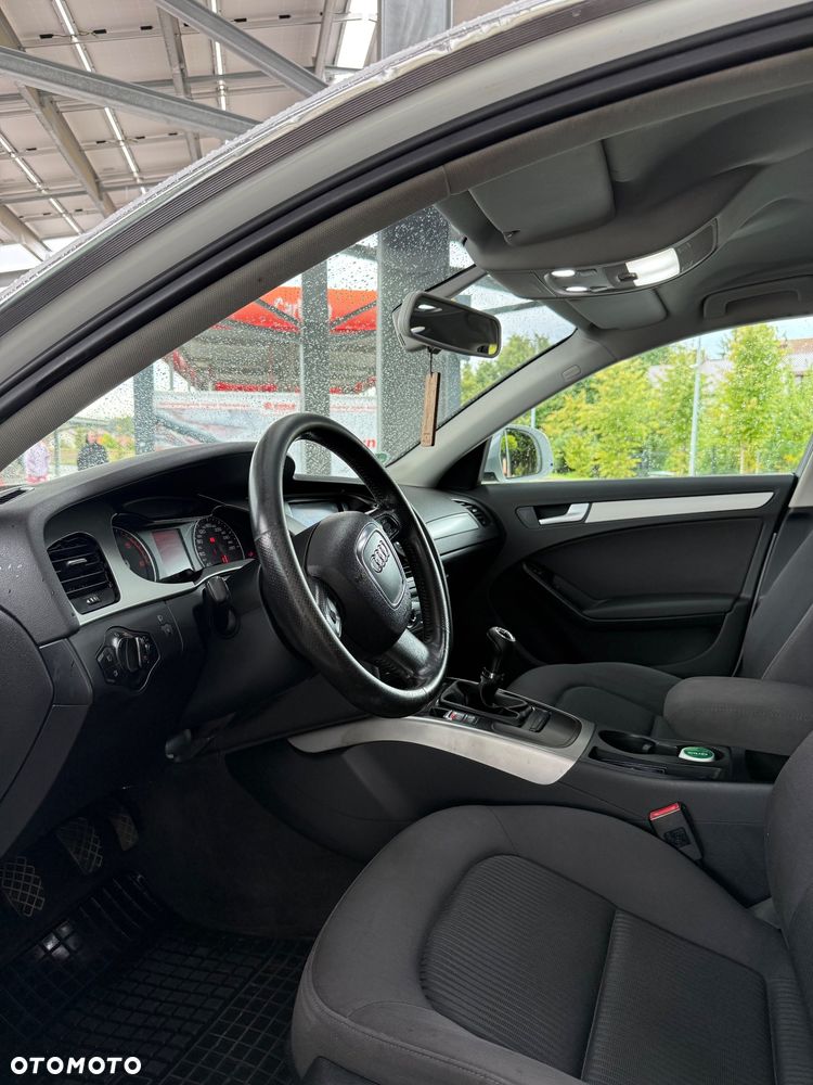 Audi A4 Avant 2.0 TDI DPF Attraction - 29