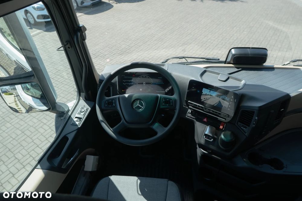 Mercedes-Benz ACTROS 2551 LS 6x2 oś pchana - 11