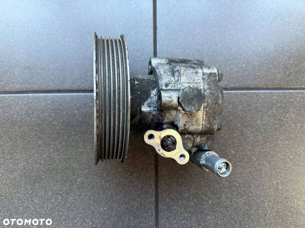 POMPA WSPOMAGANIA 1.8 TSI VW AUDI 8K0145153F