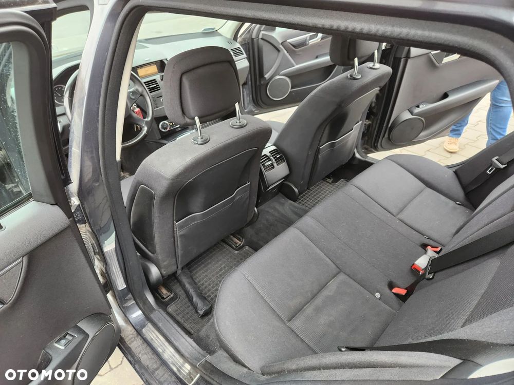 Mercedes-Benz Klasa C 200 CDI BlueEff Elegance - 12