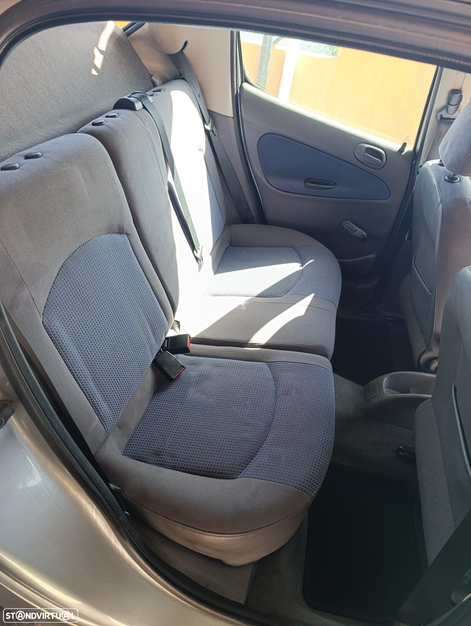 Peugeot 206 - 6