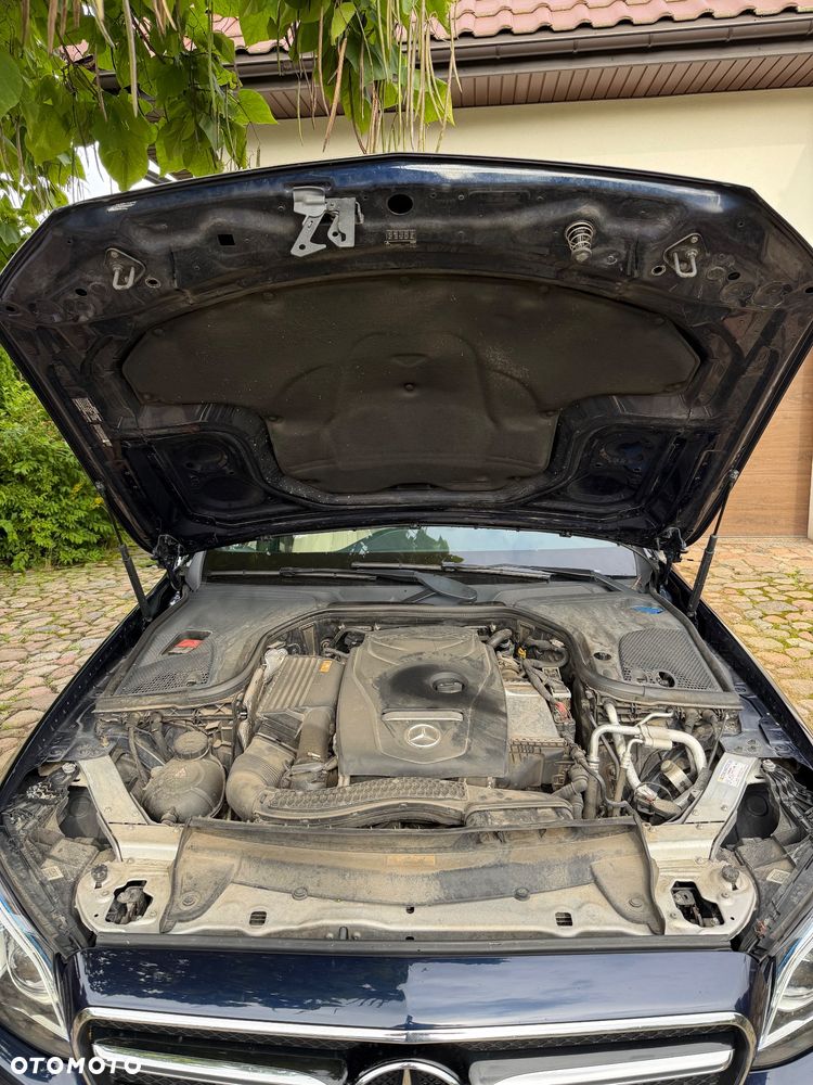 Mercedes-Benz Klasa E 300 9G-TRONIC - 24