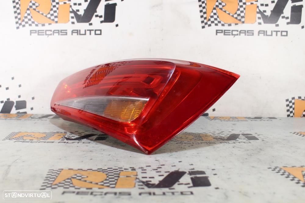 Farolim Direito Audi A1 (8X1, 8Xk)  8X0945094 / 8X0 945 094 - 2