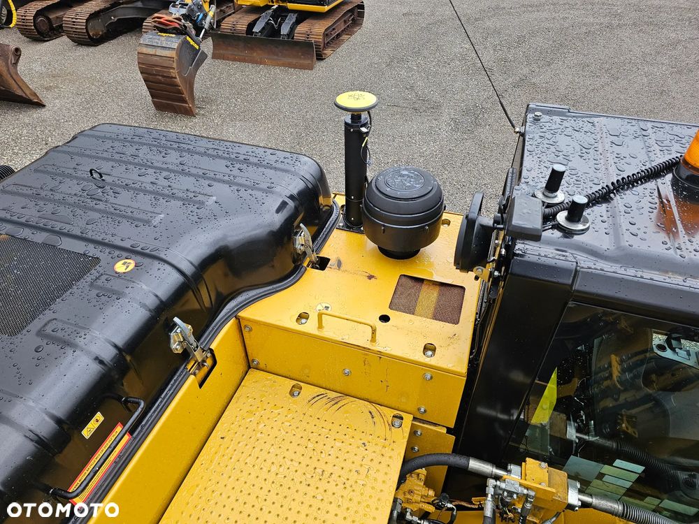 Caterpillar 330 FL - 26