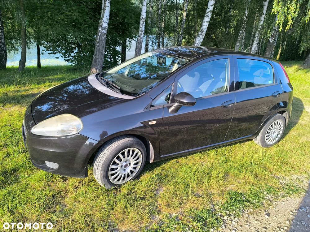 Fiat Grande Punto Actual 1.4 8V Estiva Blue&Me - 4