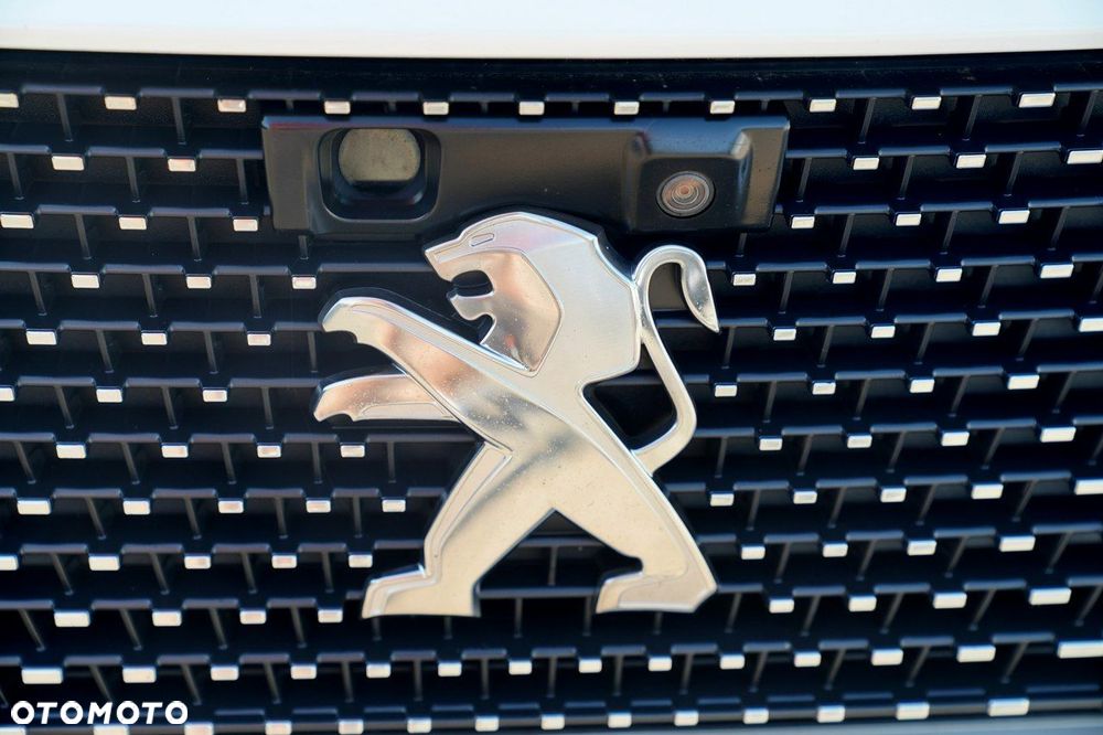 Peugeot 5008 - 8