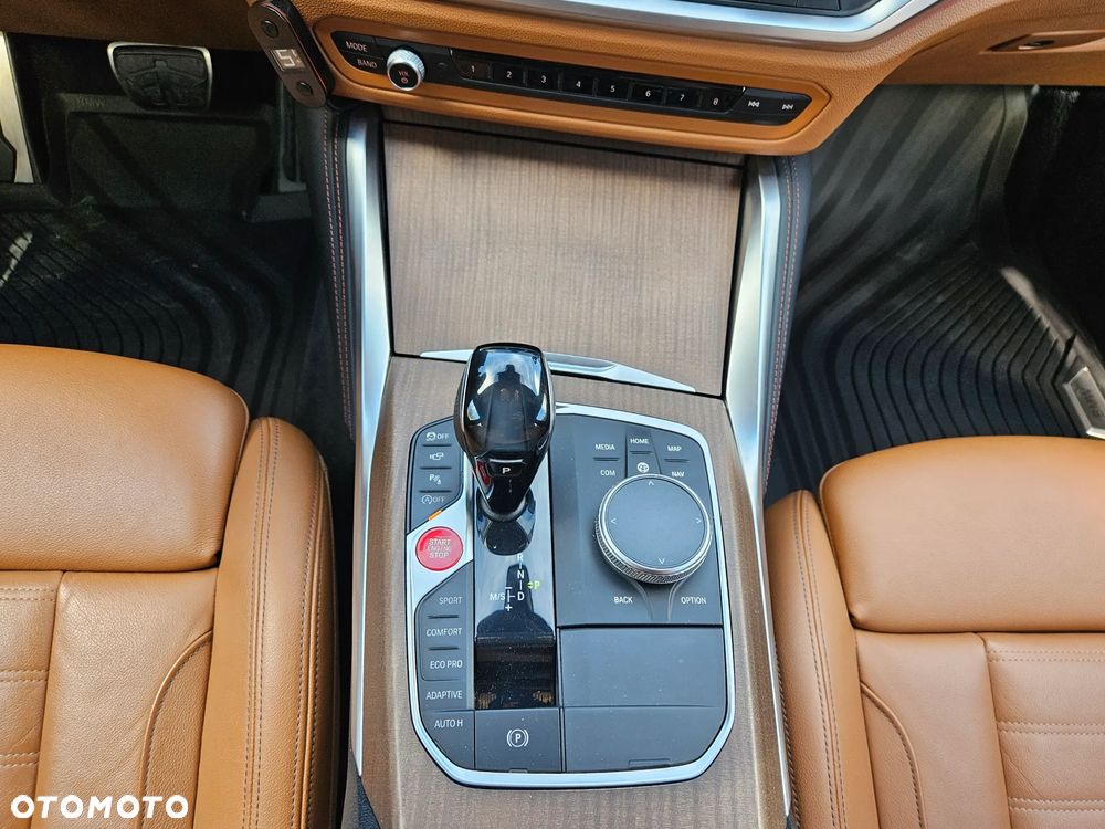BMW Seria 3 M340i xDrive - 22