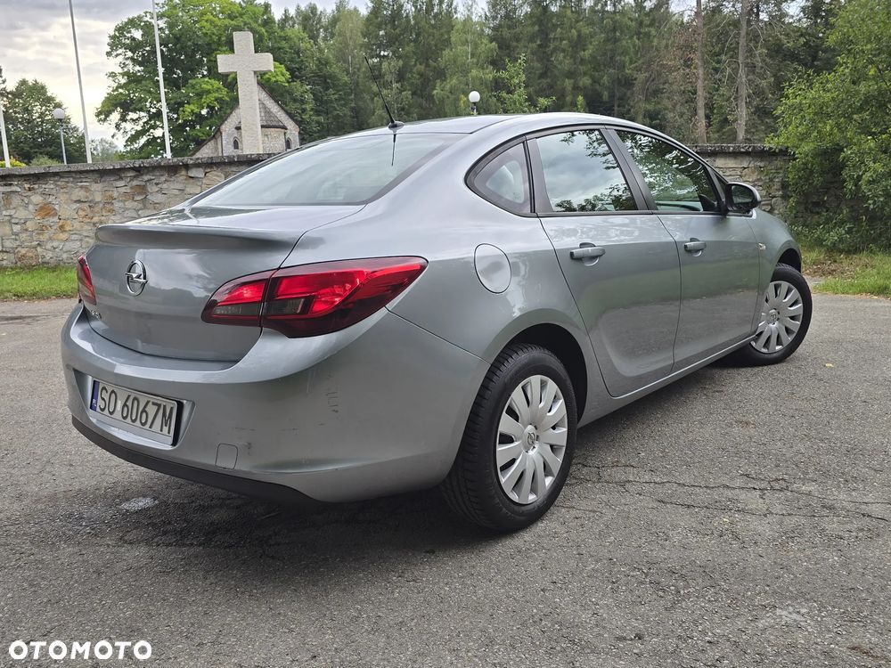 Opel Astra 1.6 Enjoy - 17