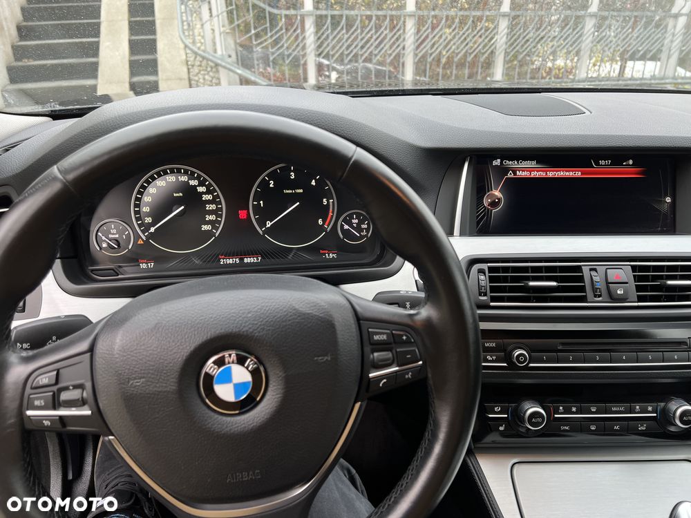 BMW Seria 5 525d xDrive Sport-Aut - 13