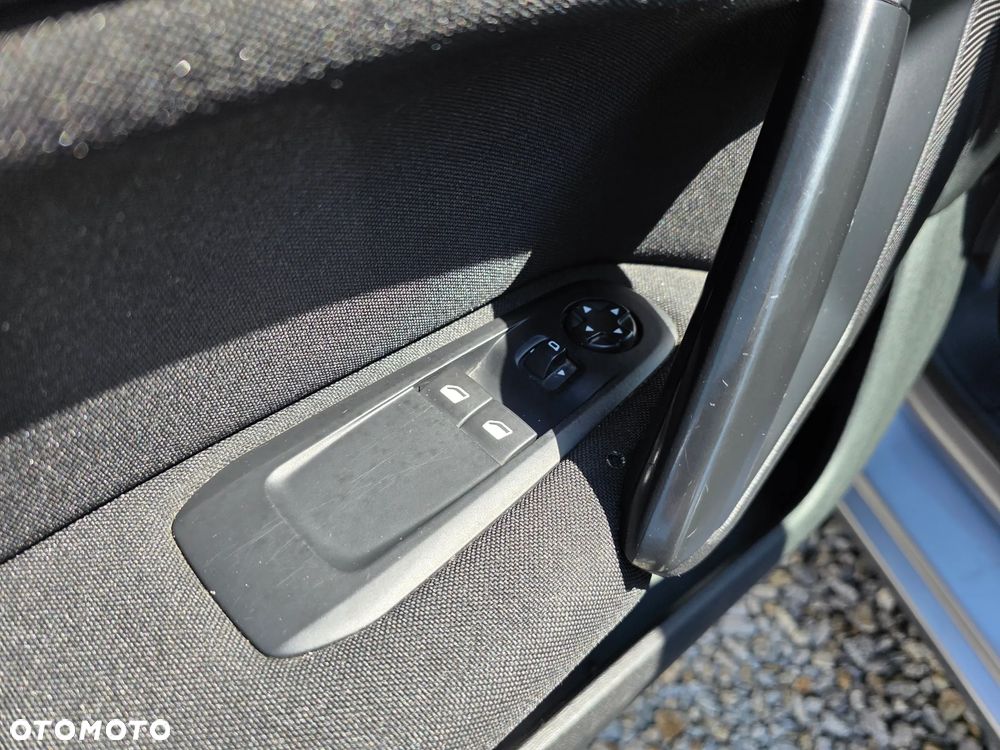 Peugeot 308 1.2 VTi/PureTech Active - 23