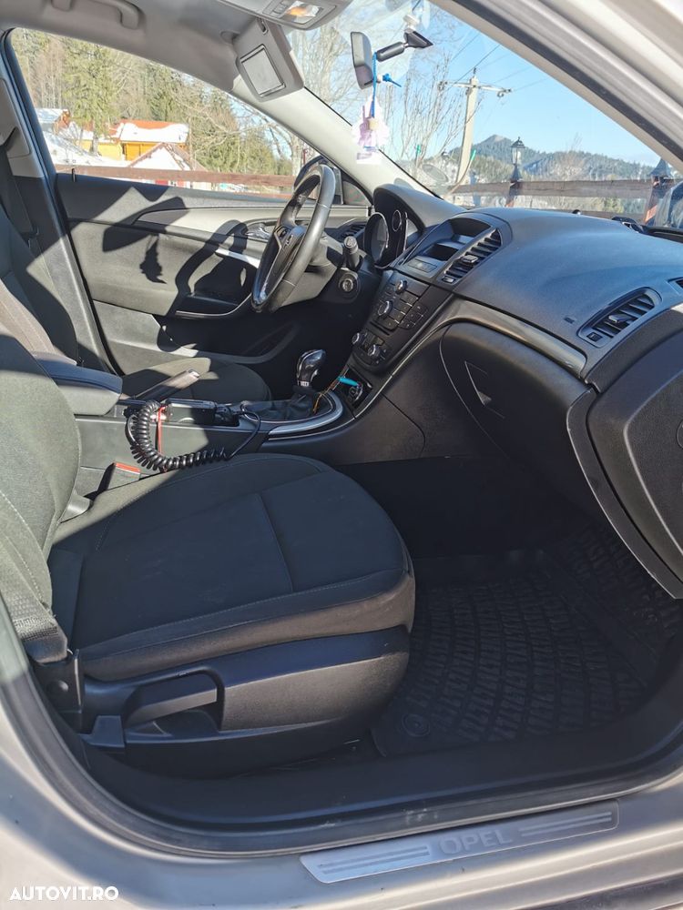 Opel Insignia 2.0 CDTI - 8