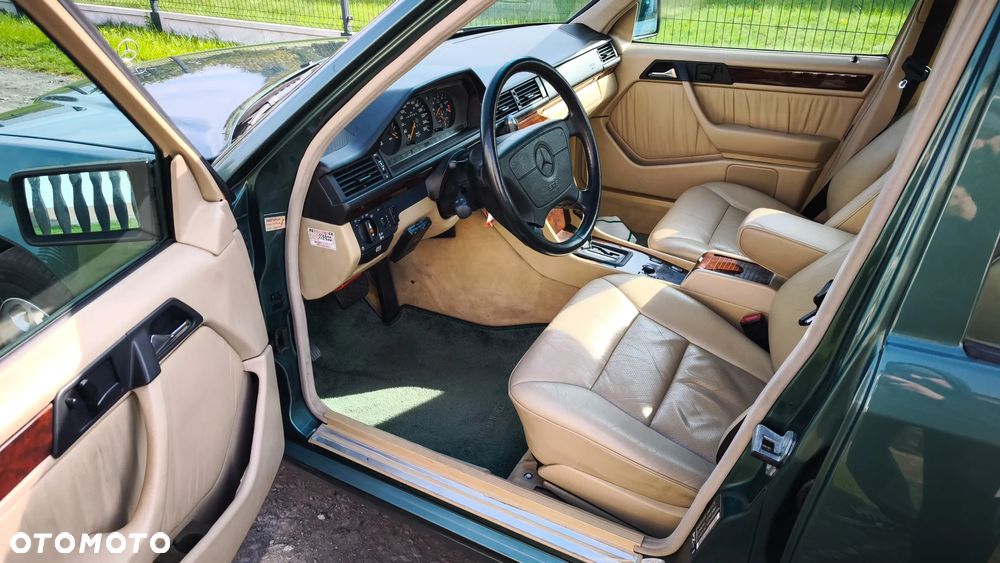 Mercedes-Benz 280 - 16