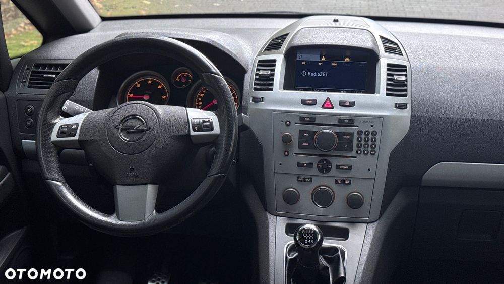 Opel Zafira - 11