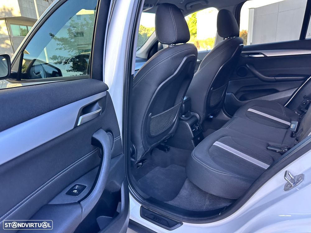 BMW X1 18 d sDrive Auto Line Sport - 27