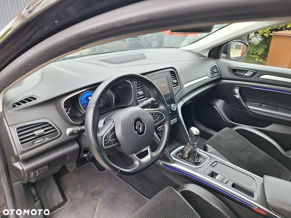 Renault Megane ENERGY TCe 100 PLAY - 11