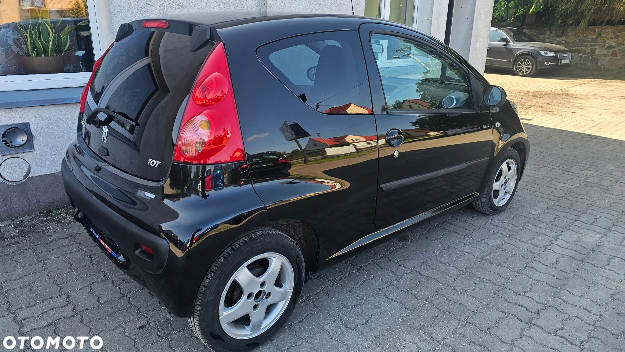 Peugeot 107 - 12