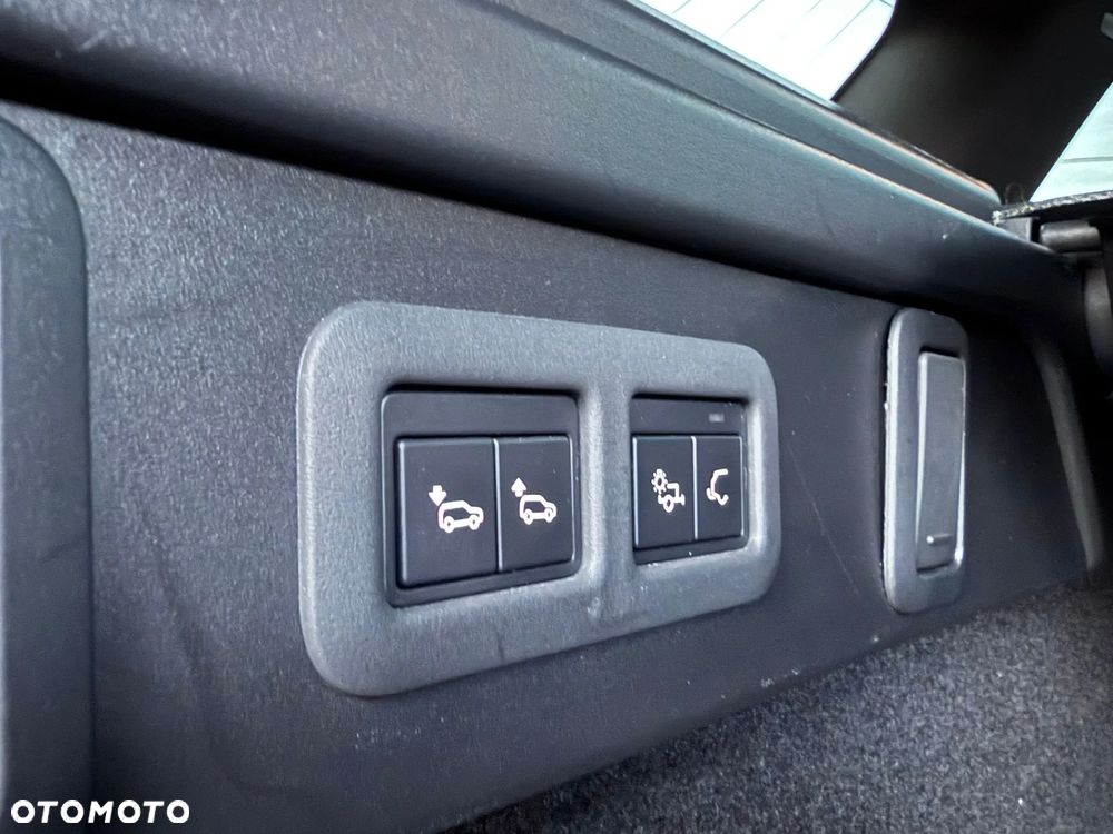 Land Rover Range Rover Velar 2.0 SD4 R-Dynamic SE - 37