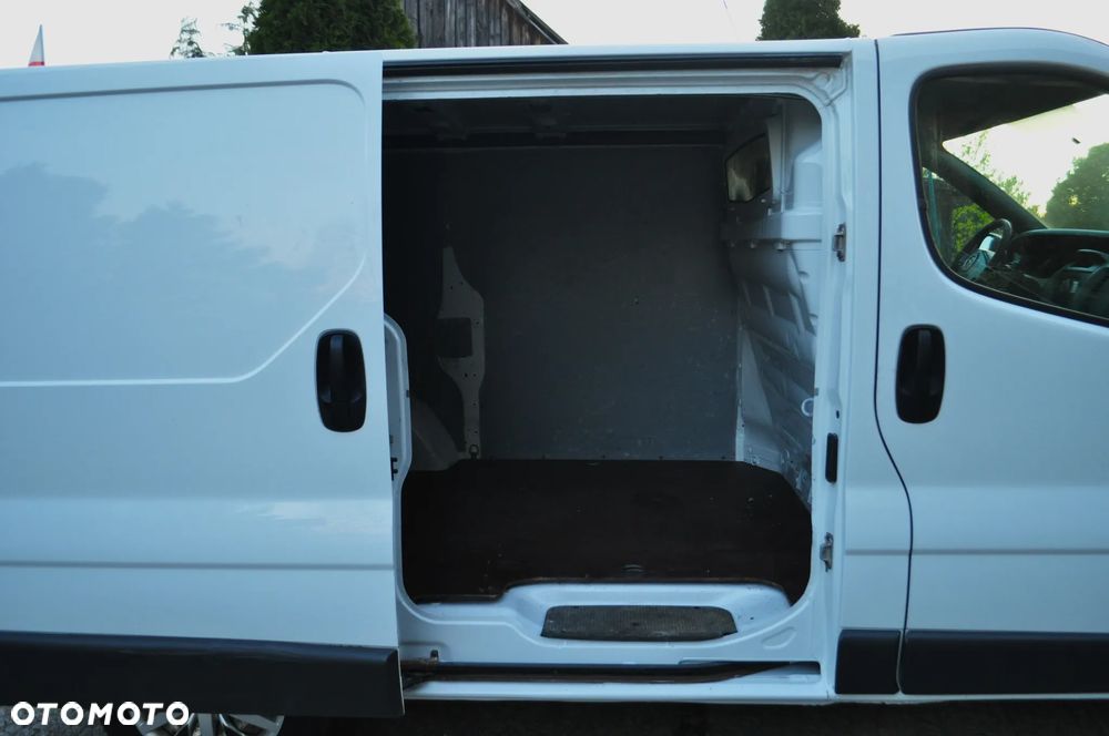 Opel VIVARO - 11