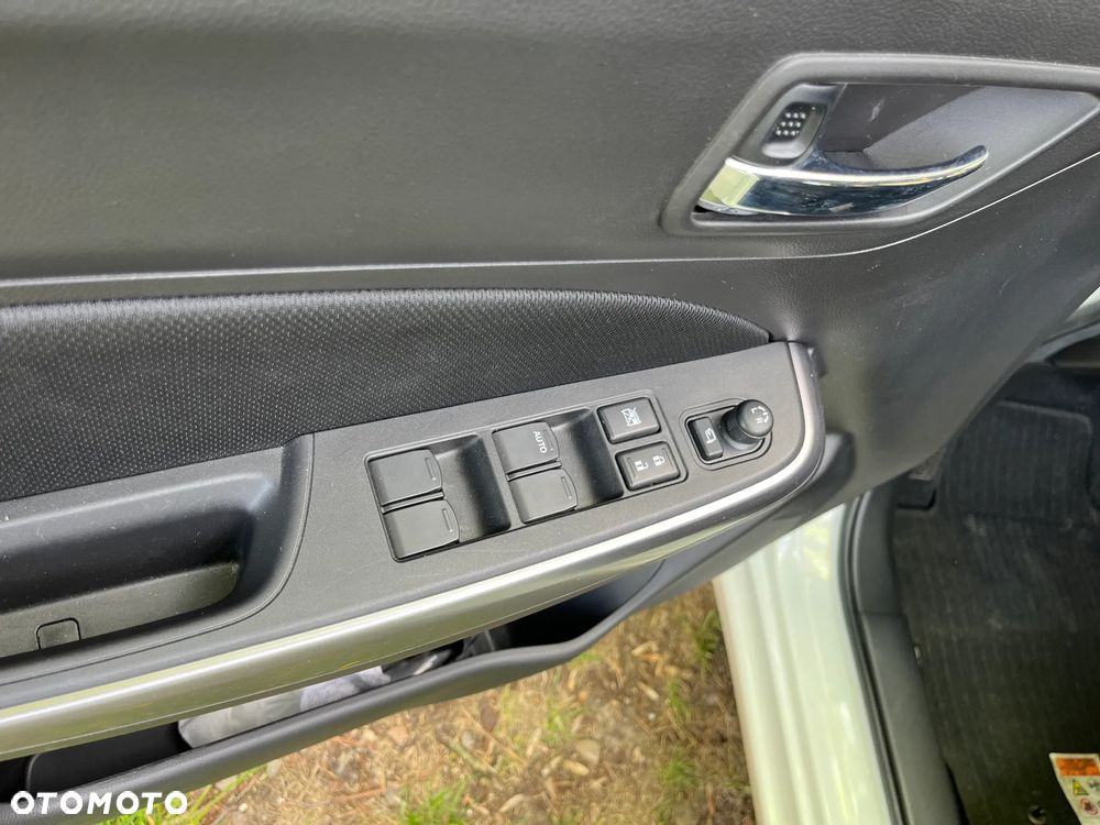 Suzuki Swift 1.2 Dualjet Hybrid CVT Comfort - 36
