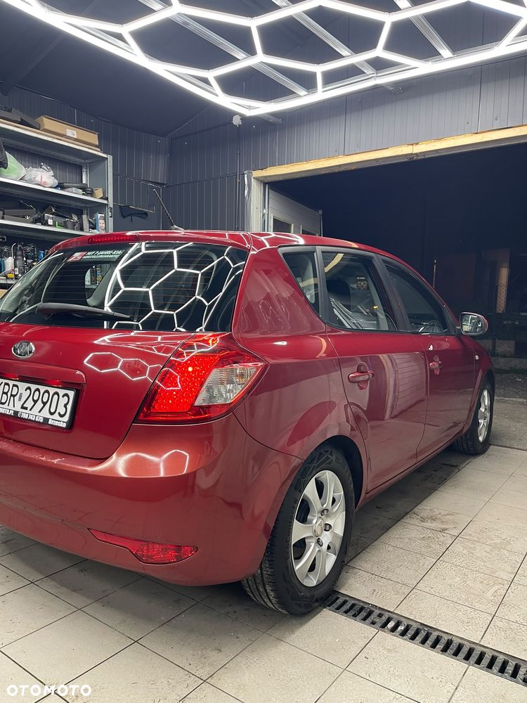 Kia Ceed - 19