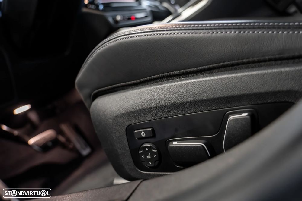 BMW M3 Competition xDrive - 27