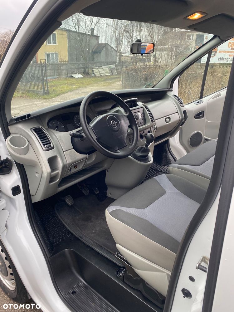 Opel Vivaro - 12
