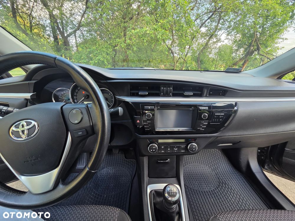 Toyota Corolla 1.6 Premium - 9