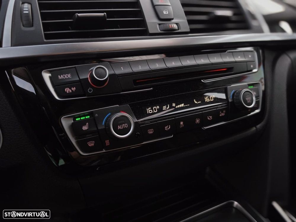BMW 320 d Auto Line Sport - 16