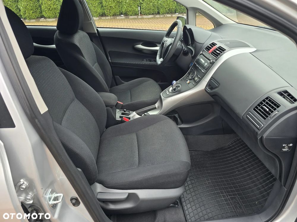 Toyota Auris 1.8 HSD Sol - 20
