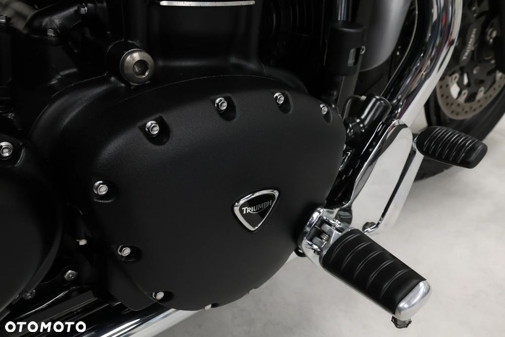 Triumph Thunderbird - 24