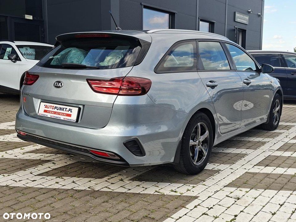 Kia Ceed - 4