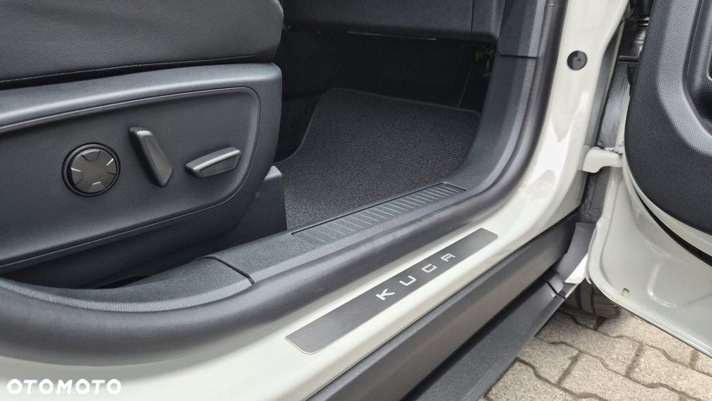 Ford Kuga - 25