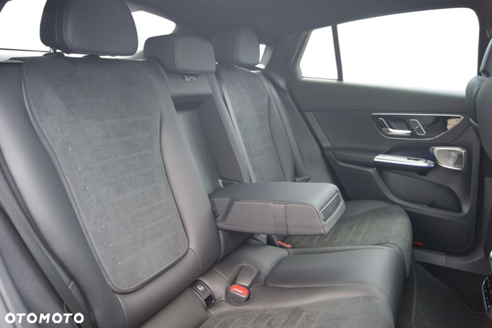 Mercedes-Benz GLC 220 d mHEV 4-Matic AMG Line - 11