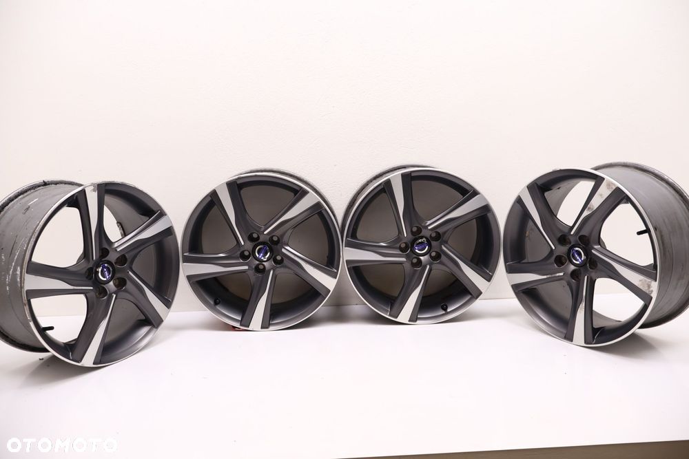 VOLVO XC60 I LIFT FELGI ALUMINIOWE 16X8.0 31362188