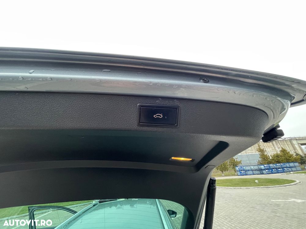 Skoda Superb 2.0 TDI DSG L&K - 33