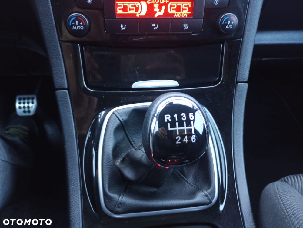 Ford Galaxy 2.0 TDCi Ambiente - 39