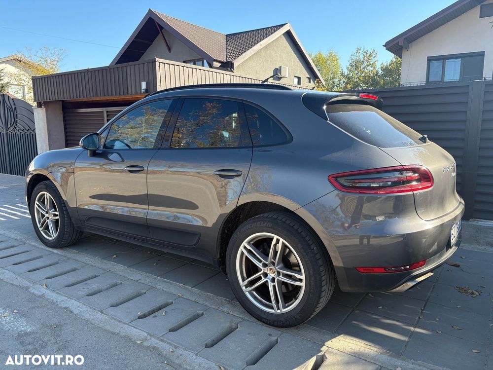 Porsche Macan Standard - 2