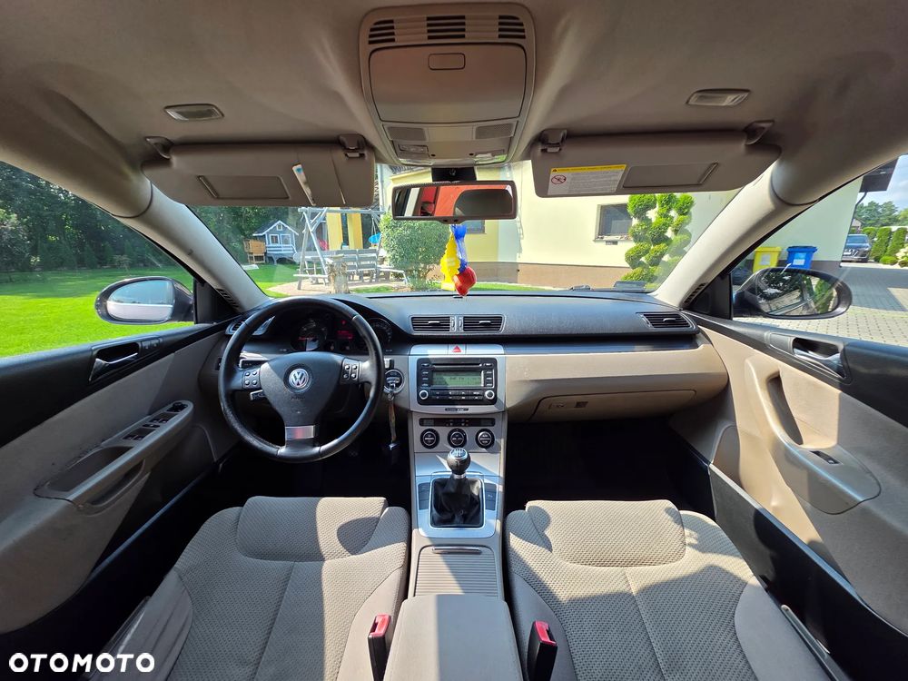 Volkswagen Passat 1.9 TDI Trendline - 9