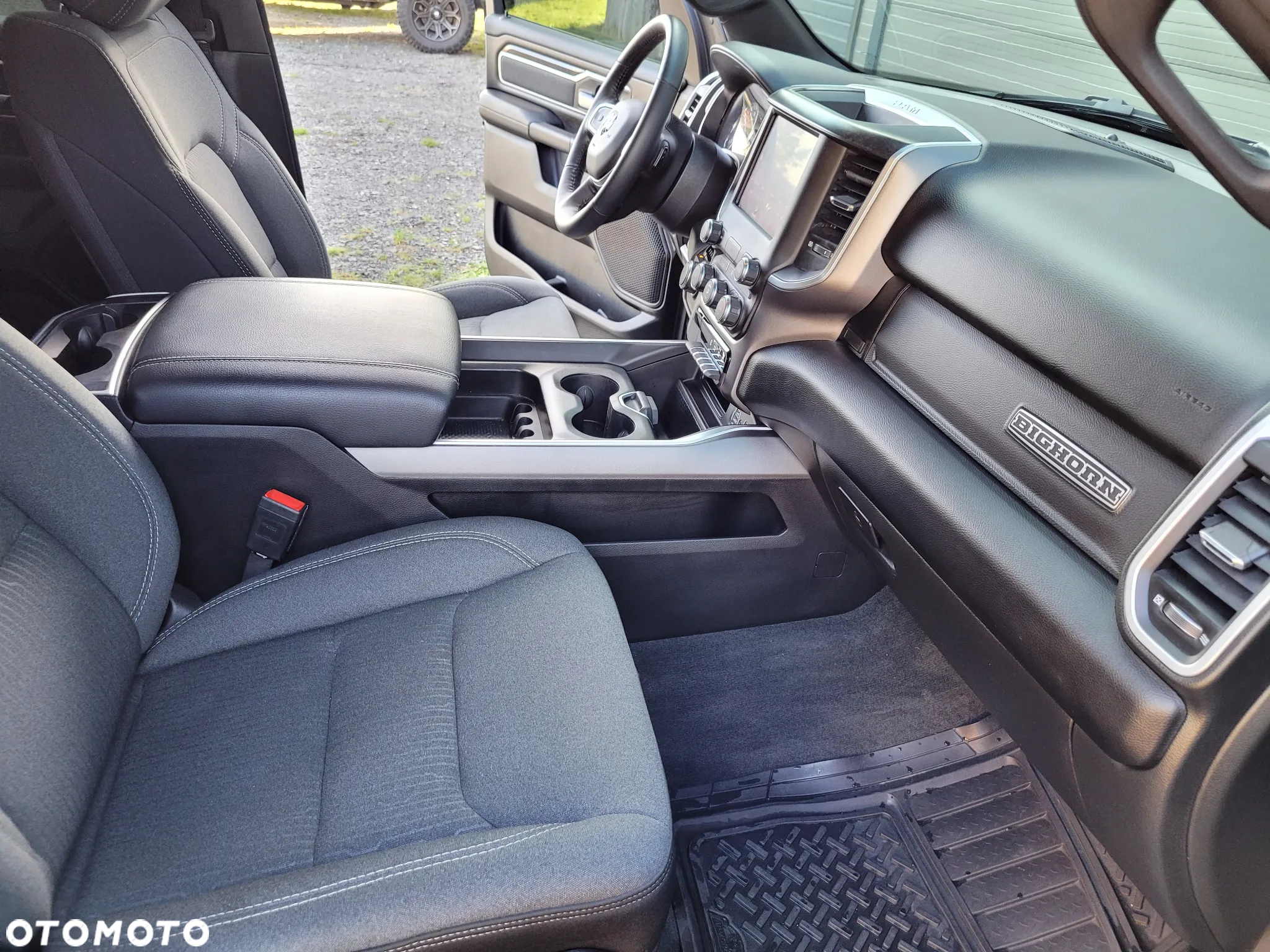 RAM 1500 Crew Cab Shortbed Bighorn - 13