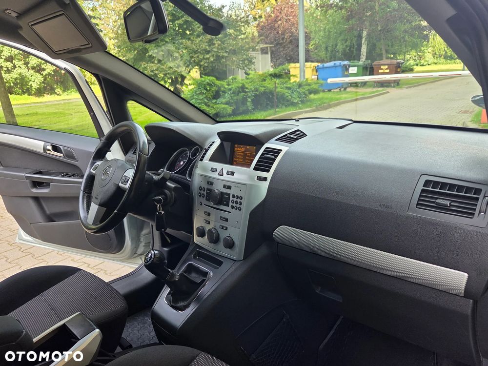 Opel Zafira 1.8 Innovation 110 Jahre - 26