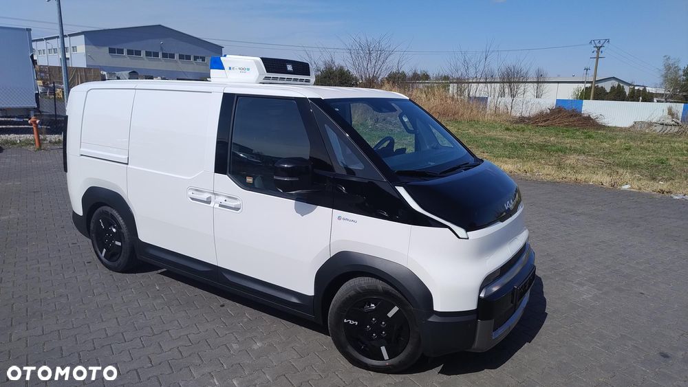 Kia PV5 - 1