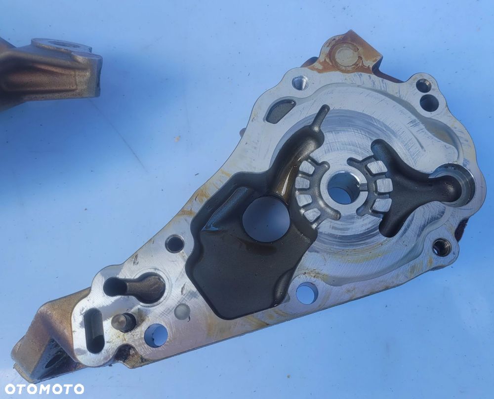 POMPA OLEJU BMW E89 E90 E92 F01 F02 F10 F11 X3 F25 N52B30 N53B30 7573748 - 7