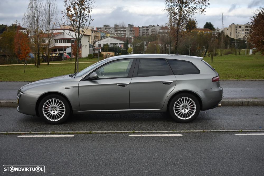 Alfa Romeo 159 Sportwagon 1.9 JTDm 16V Elegante - 8