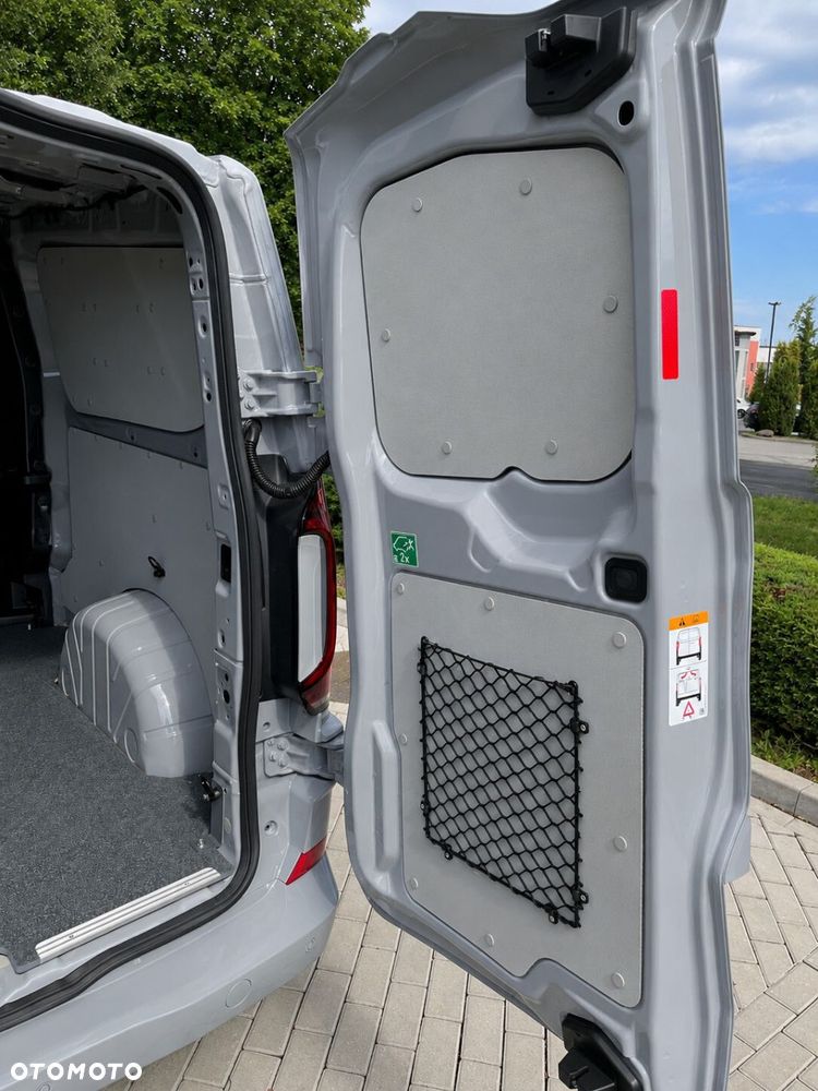 Volkswagen Transporter Furgon Plus Edition silnik: 2,0 l TDI 170 KM / skrzynia biegów: 8-biegowa automatyczna rozstaw osi: 3500 mm - 18